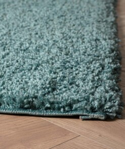 Tapis Carré poils longs Shaggy Trend - bleu clair - close up hoek