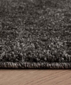 Tapis poil ras Fine - gris - close up