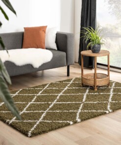 Tapis poils longs losange Habitat - vert olive/blanc - sfeer