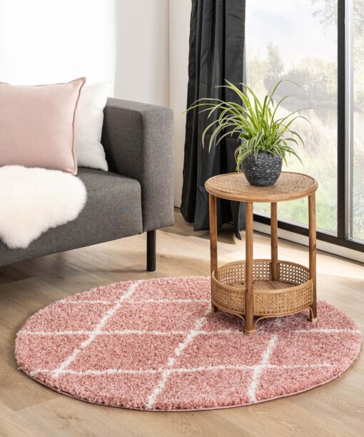 Tapis poils longs Rond losange Habitat - rose/blanc - sfeer