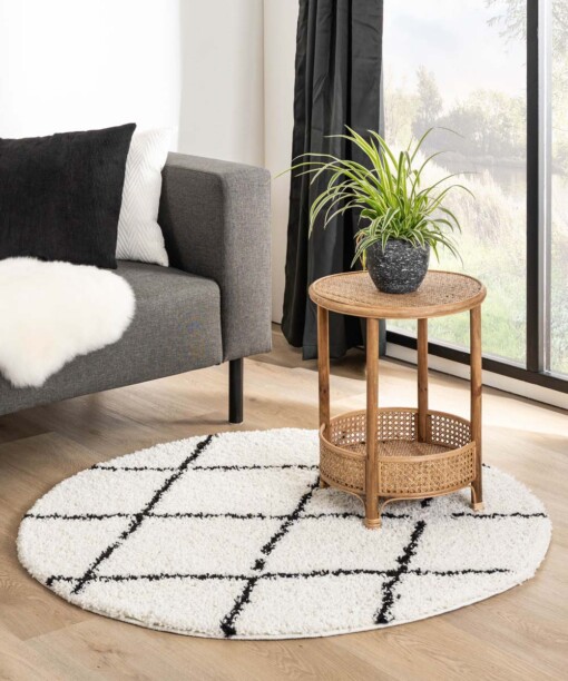 Tapis poils longs Rond losange Habitat - blanc/noir - sfeer