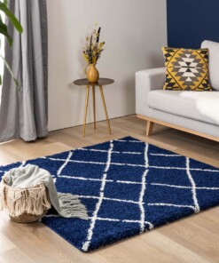 Tapis poils longs Carré losange Artisan - bleu foncé/blanc - sfeer